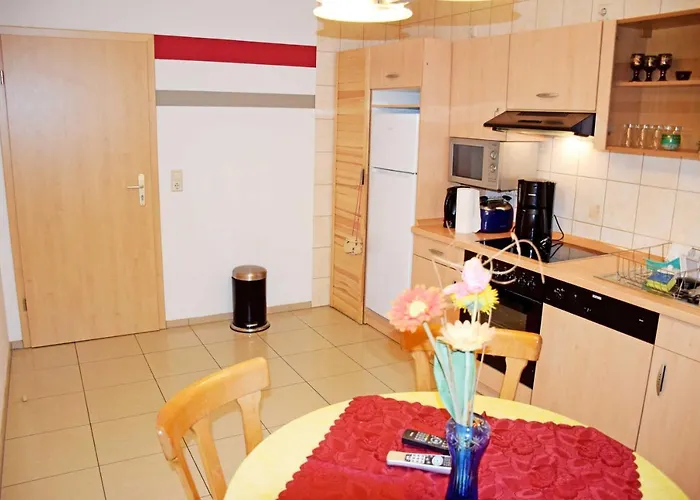 ホームステイ Ferienwohnung/ Ferienzimmer Asche